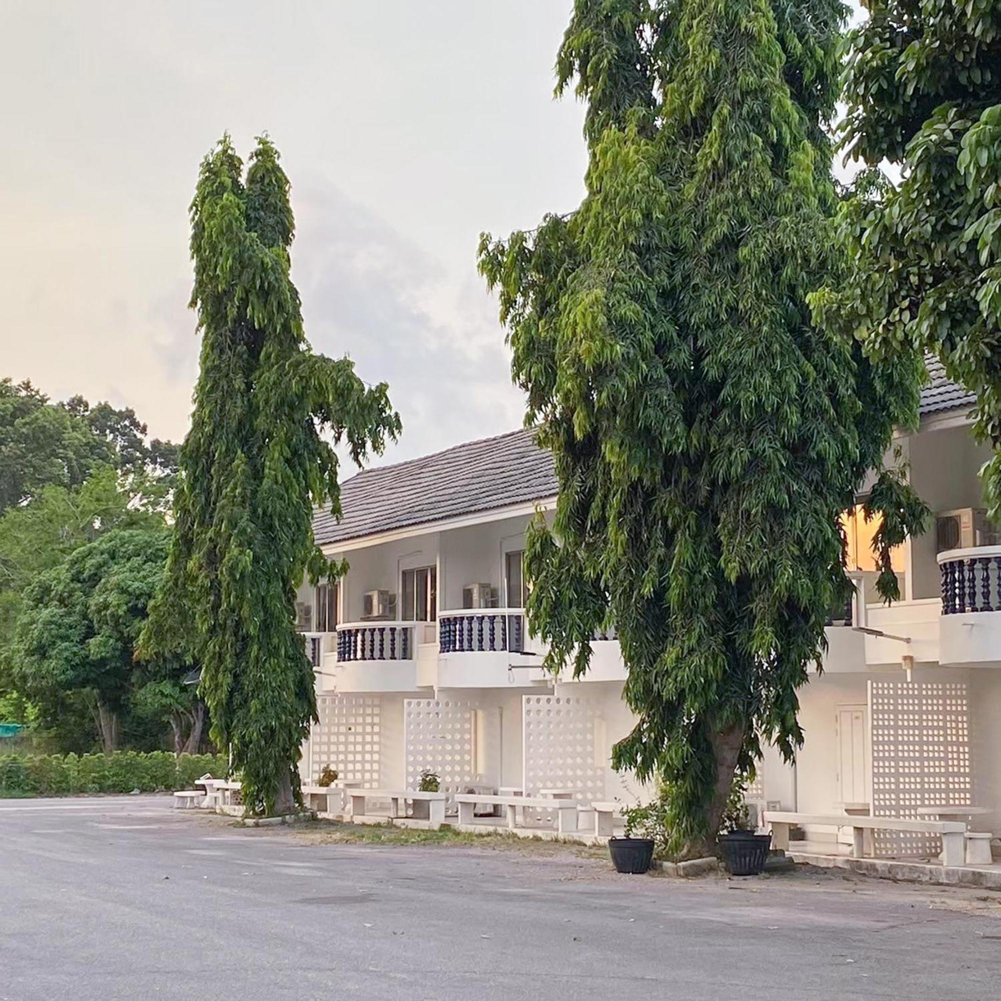 Bangsaphan Resort Bang Saphan Exterior photo